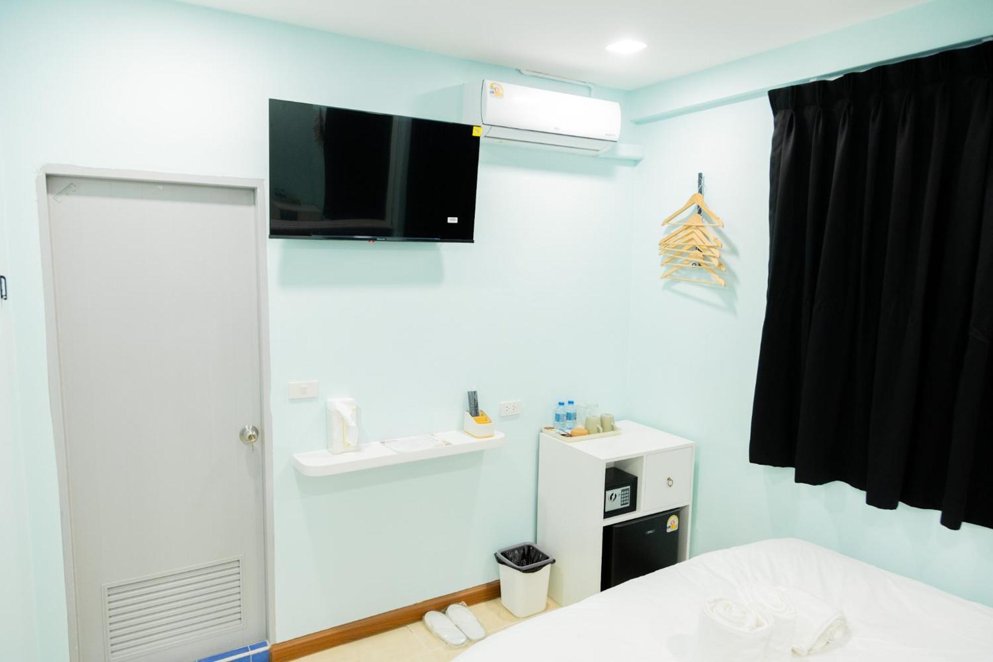 Cozy Stay Inn Bangkok Bagian luar foto