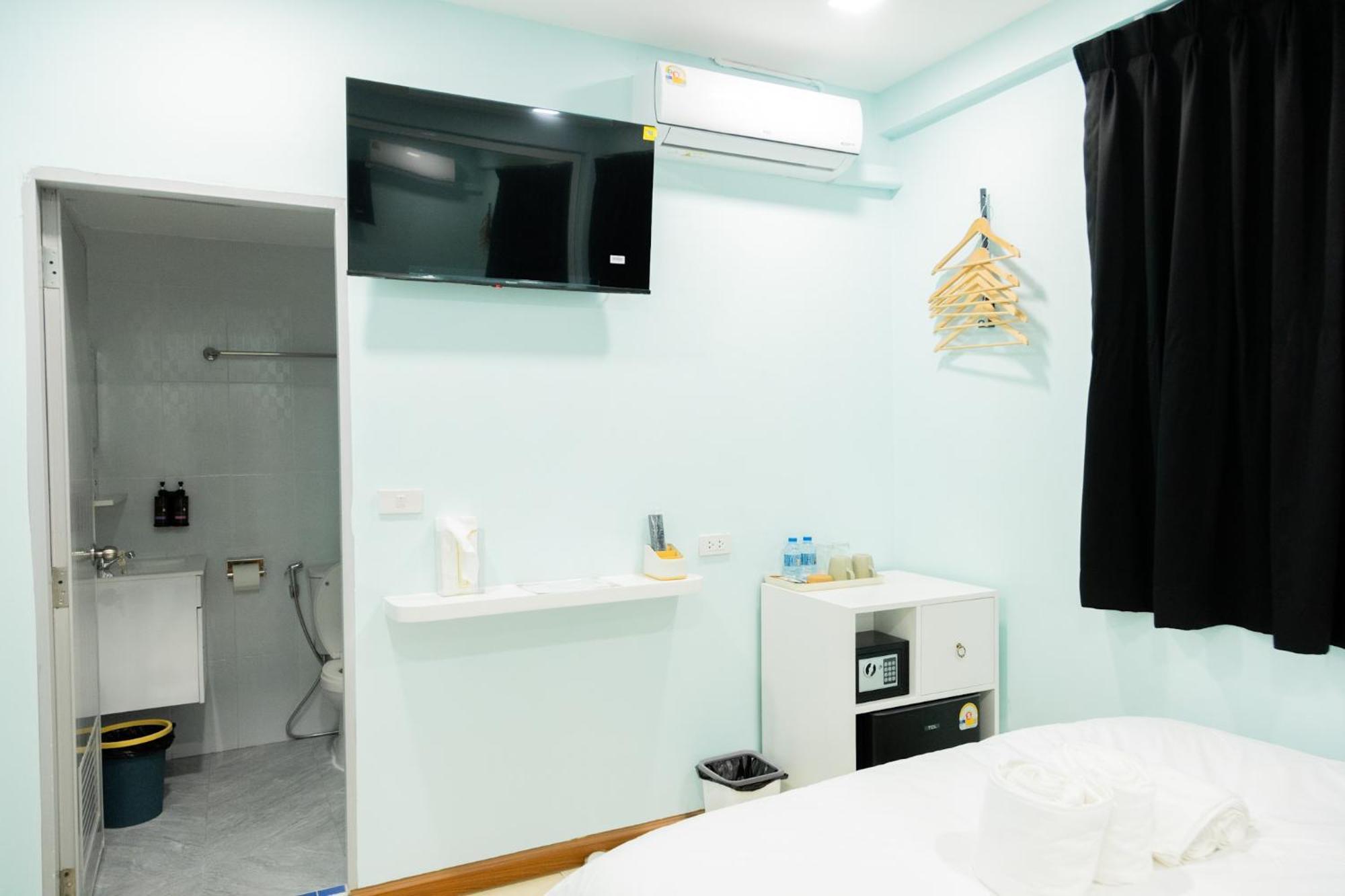 Cozy Stay Inn Bangkok Bagian luar foto