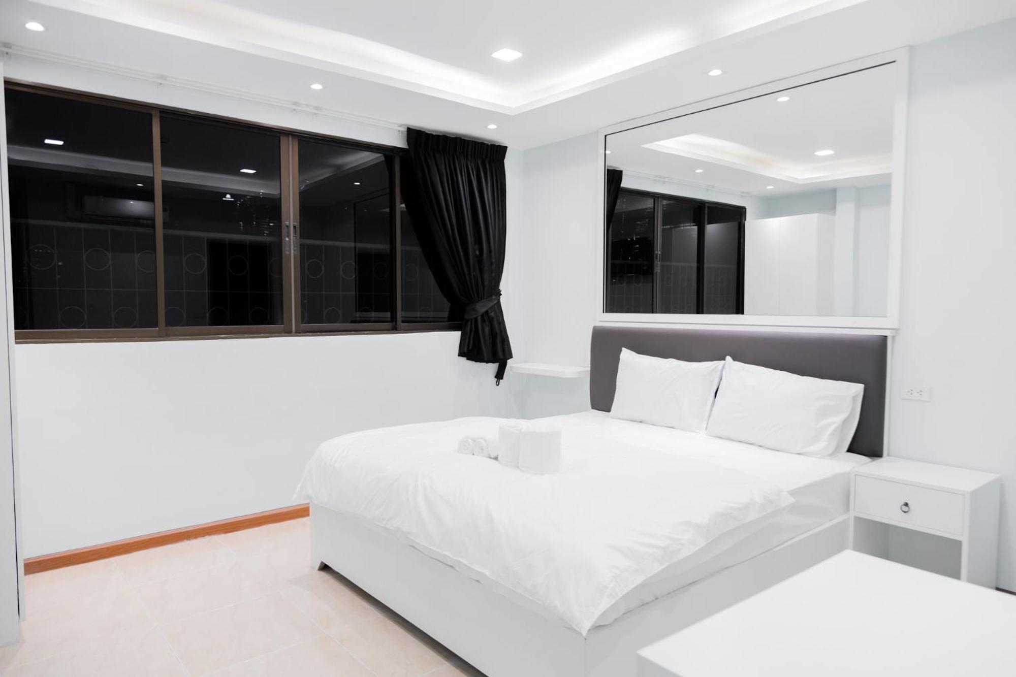 Cozy Stay Inn Bangkok Bagian luar foto