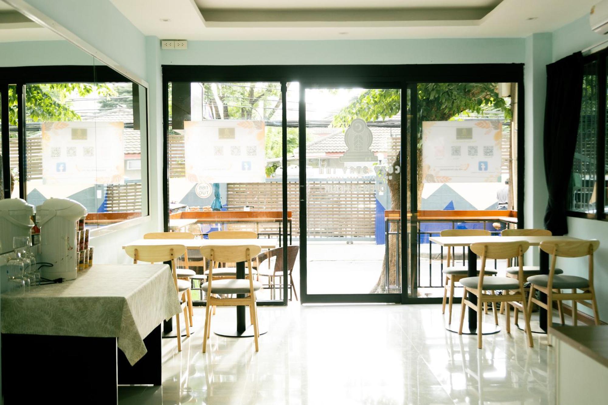 Cozy Stay Inn Bangkok Bagian luar foto