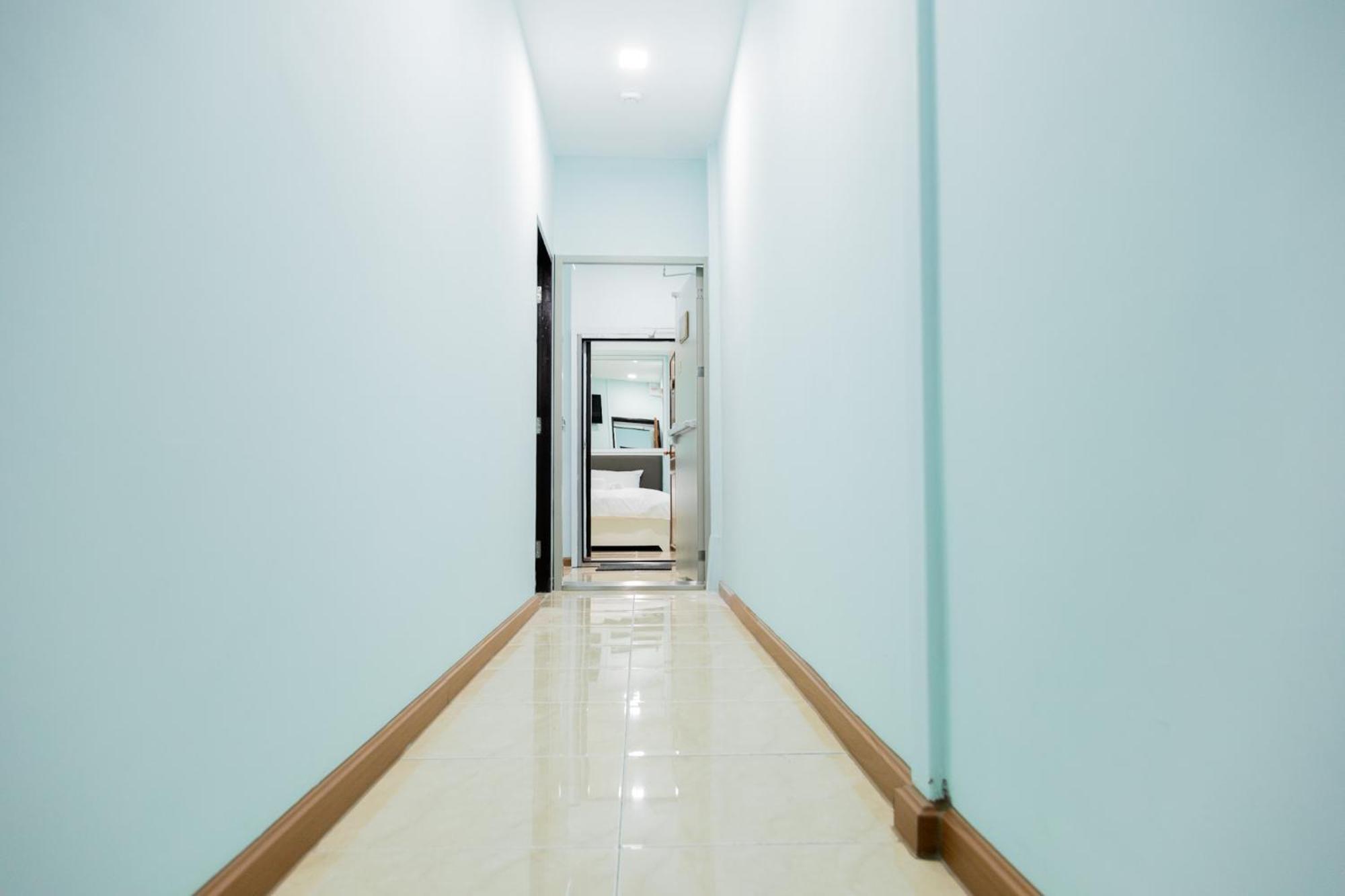 Cozy Stay Inn Bangkok Bagian luar foto