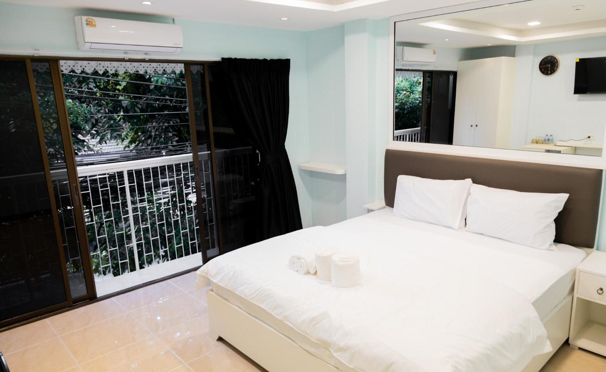 Cozy Stay Inn Bangkok Bagian luar foto